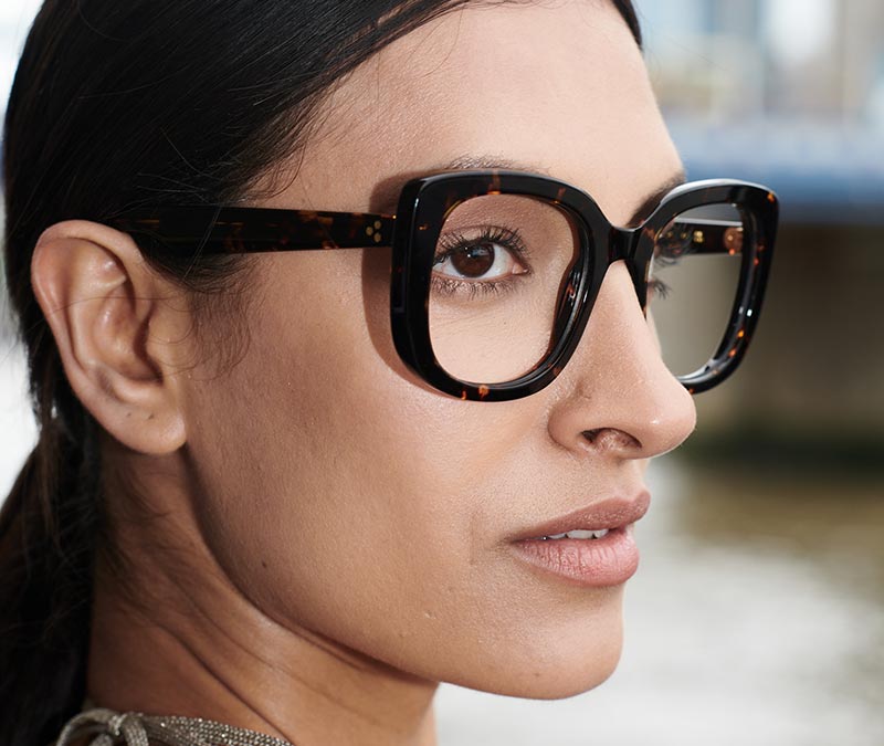 Alexis Amor Vera frames in Dark Amber Fleck