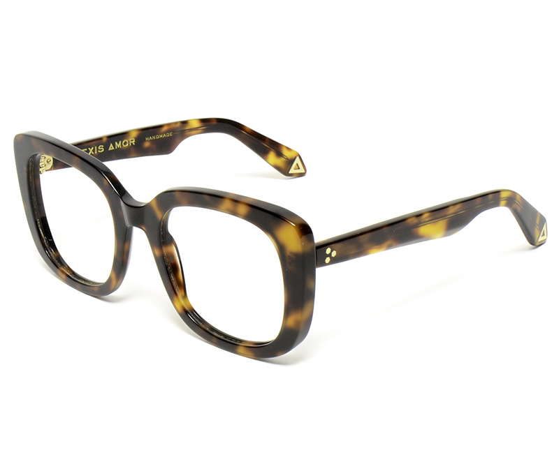 Alexis Amor Vera frames in Deep Dark Tortoise